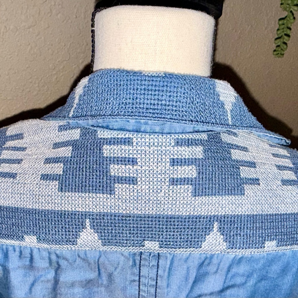 Velvet Heart Denim Geometric Yoke Shirt - Picture 4 of 7